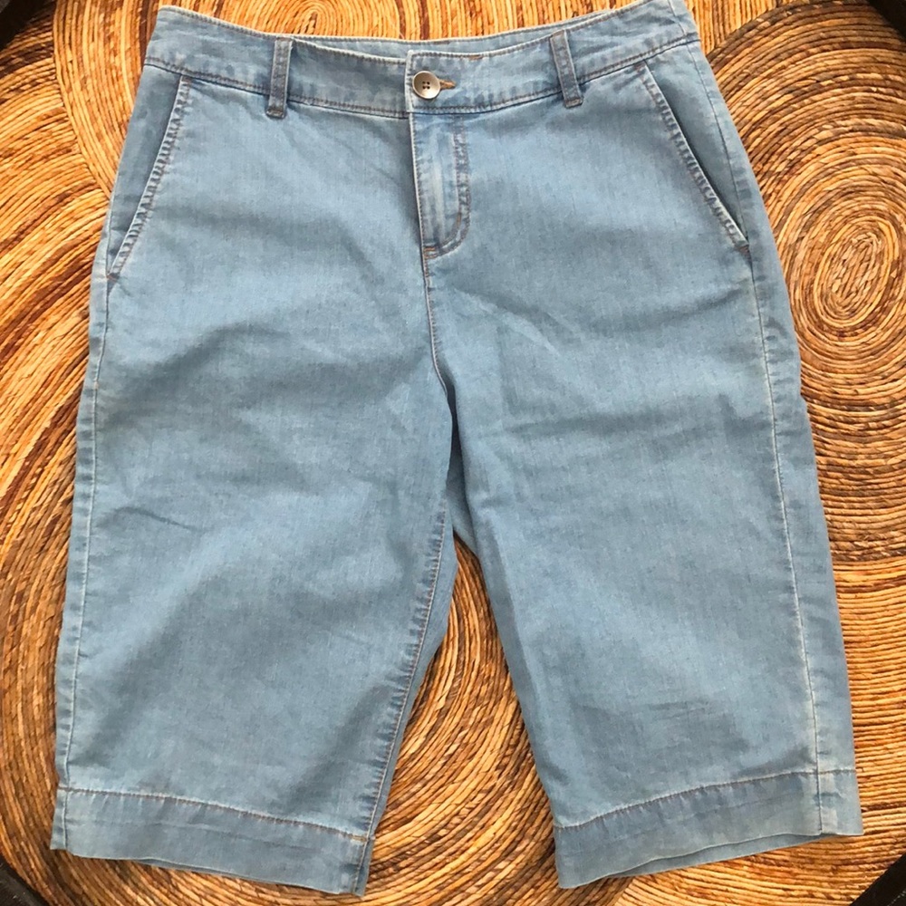 Kim Rogers shorts light wash denim skimmer